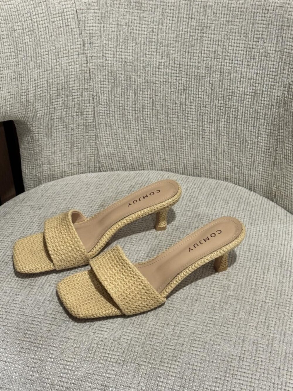 ✨ NWT COMJUY Nude Raffia Kitten Heel Sandals Size 9.5 - Picture 3 of 5